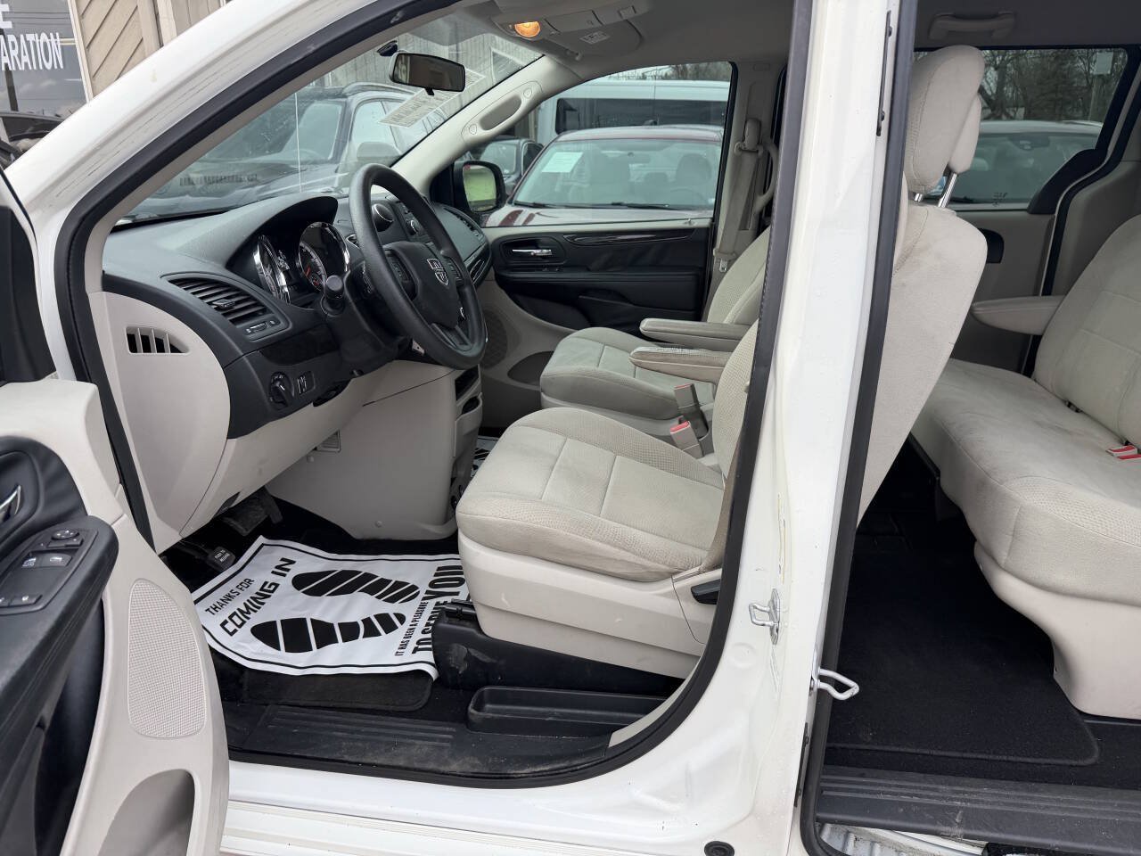 Used 2013 Dodge Grand Caravan American Value Package FWD image 28
