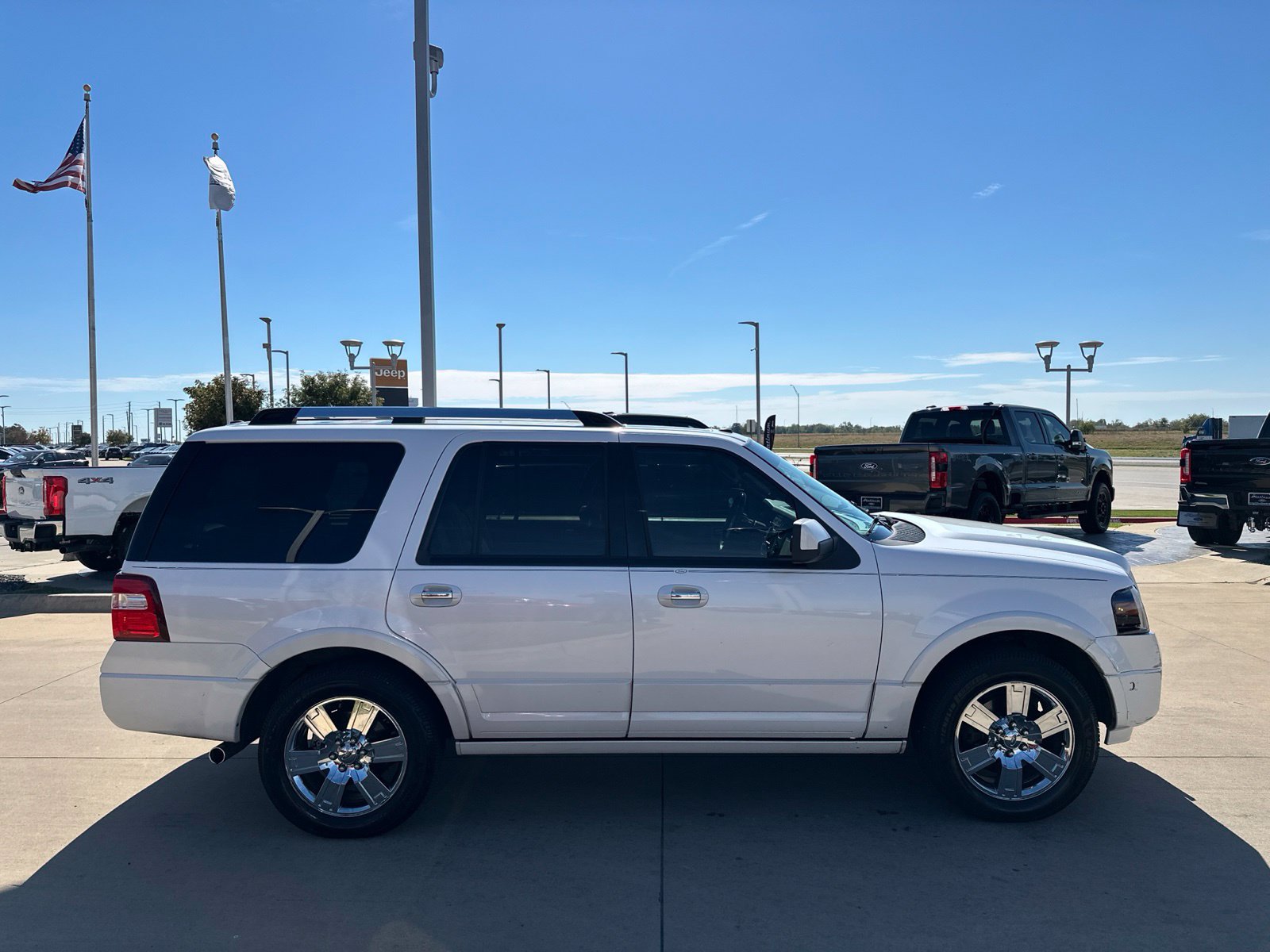 Used 2010 Ford Expedition Limited RWD image 7