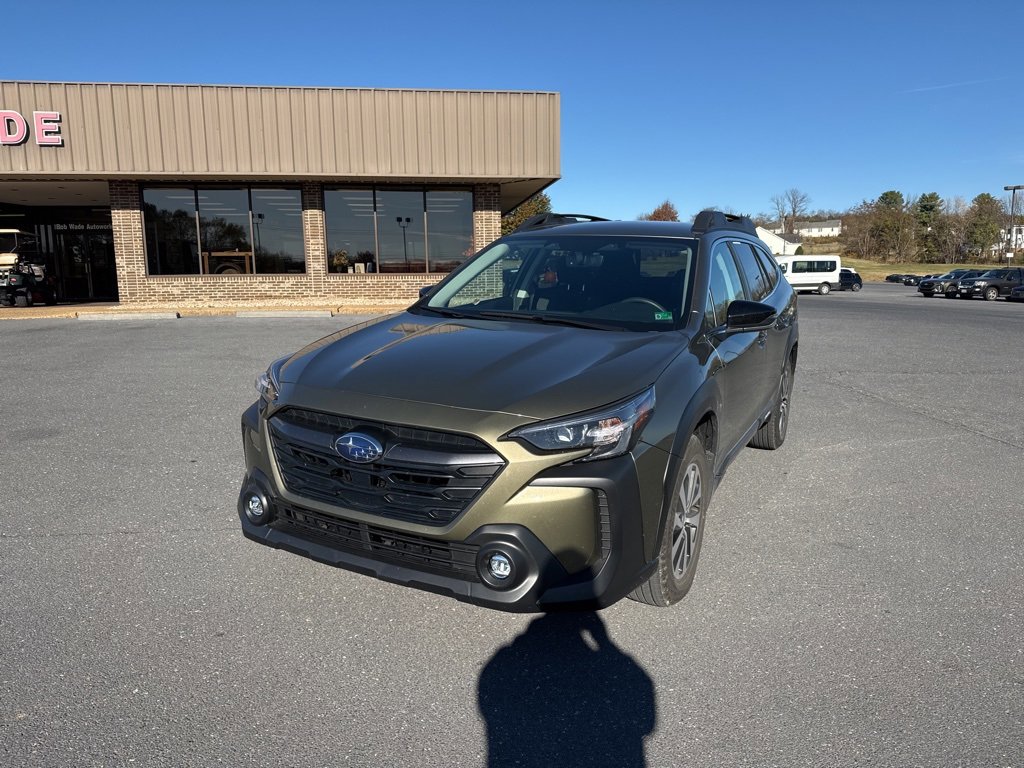Certified 2025 Subaru Outback Premium image 1