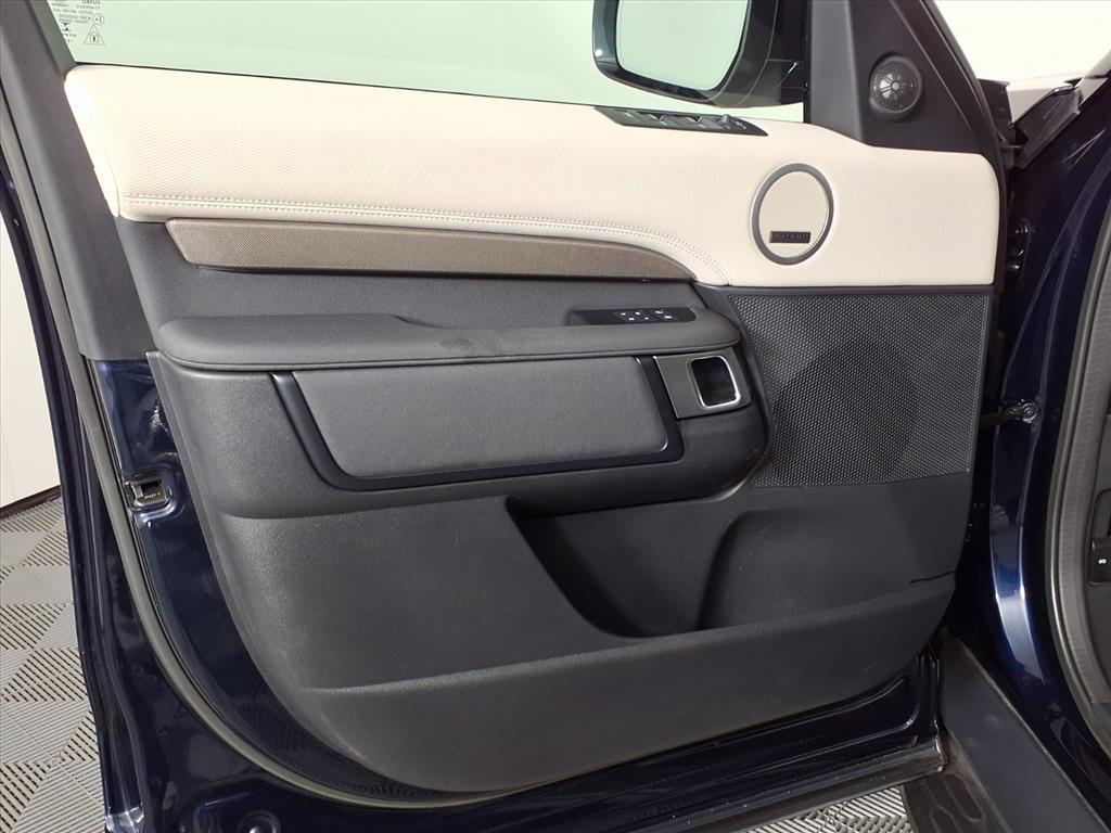 Used 2023 Land Rover Discovery HSE R-Dynamic image 25