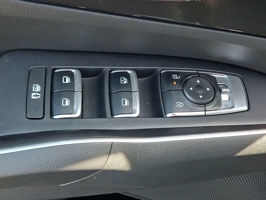 Certified 2025 Kia Sorento S image 26