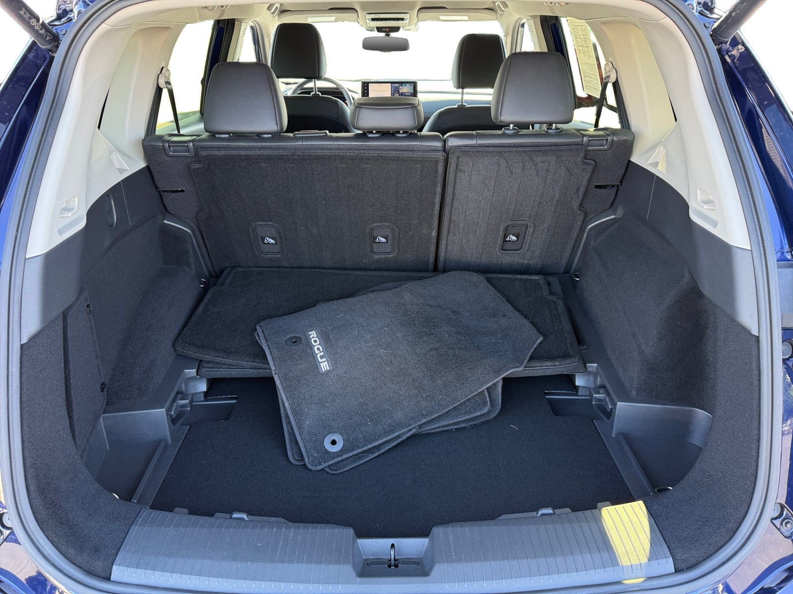 Used 2024 Nissan Rogue SL AWD/4WD image 17