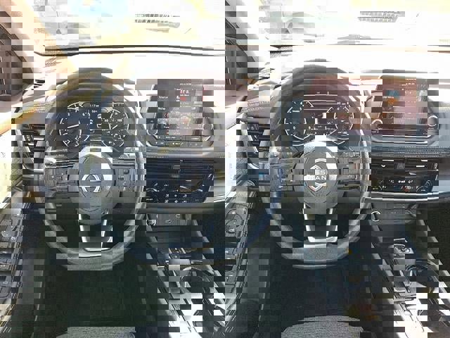 Used 2022 Nissan Rogue SV image 13