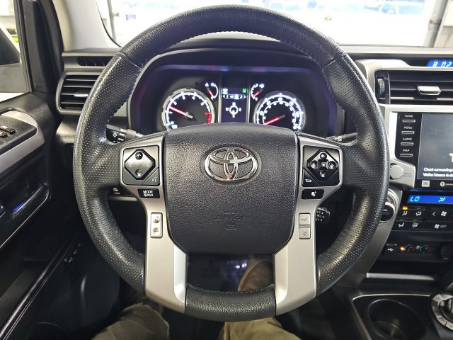 Used 2020 Toyota 4Runner Limited AWD/4WD image 19
