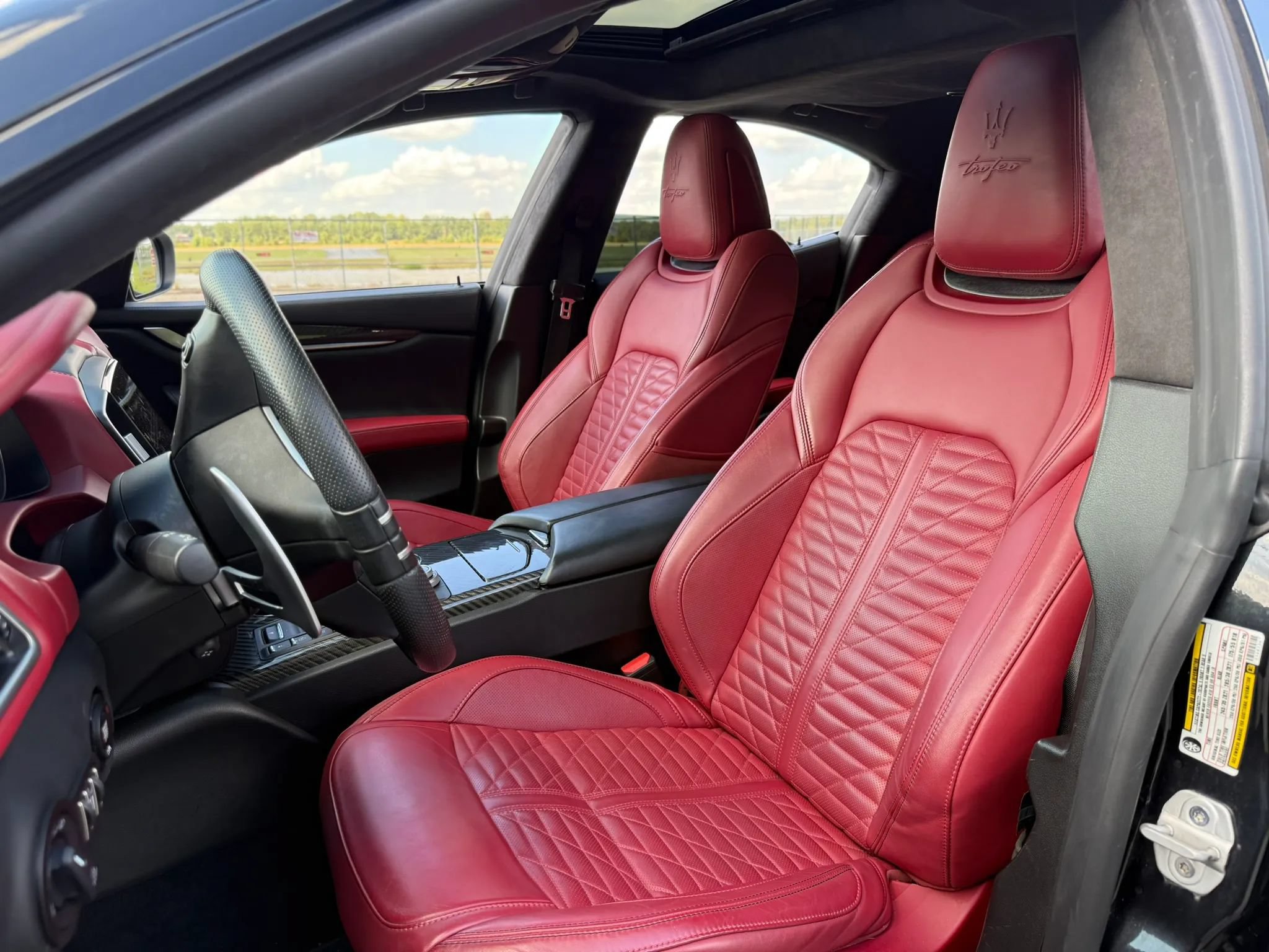 Used 2022 Maserati Ghibli Trofeo RWD image 31