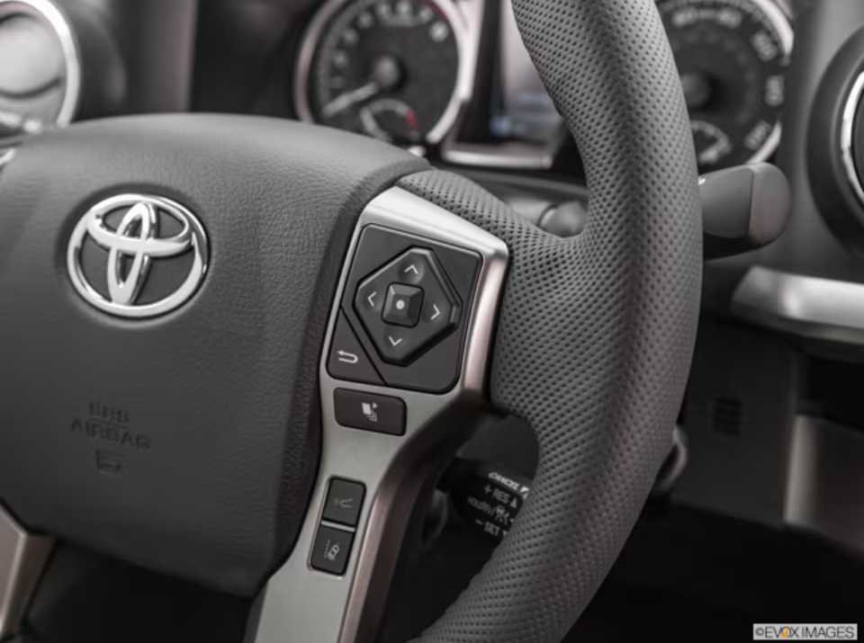 Used 2023 Toyota Tacoma TRD Sport AWD/4WD image 27