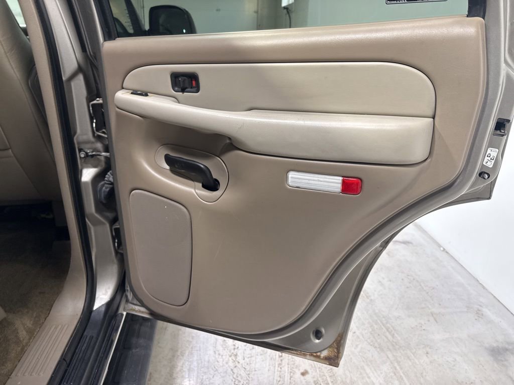 Used 2002 Chevrolet Tahoe LT image 37