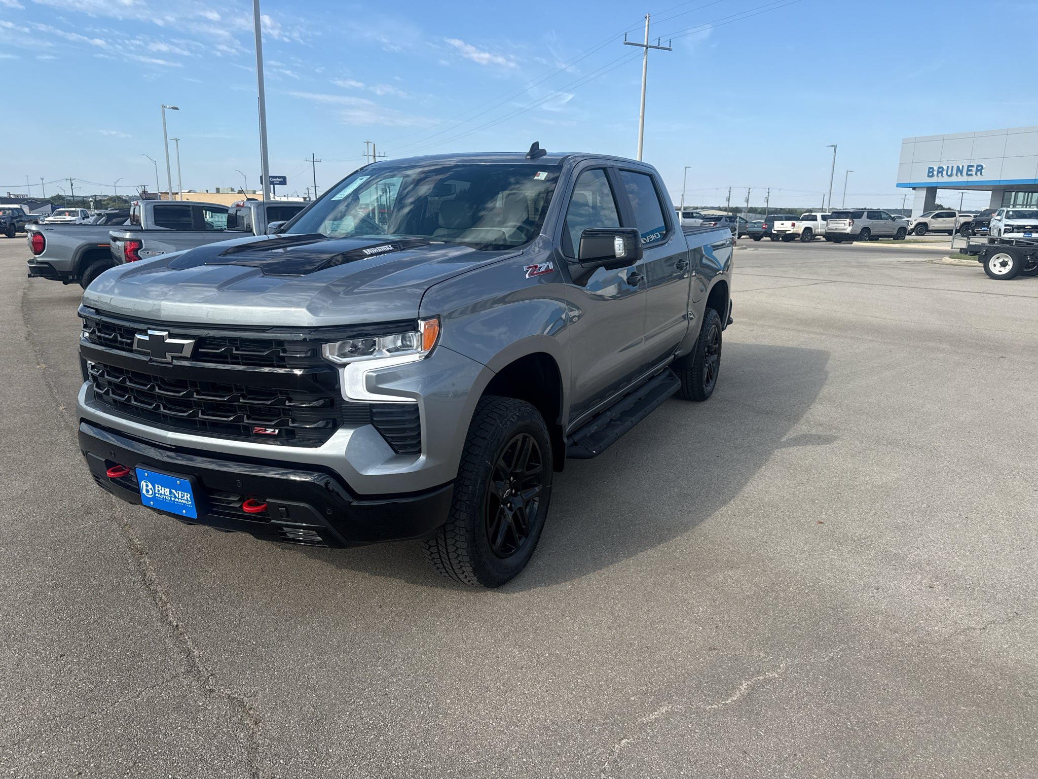 New 2026 Chevrolet Silverado 1500 LT Trail Boss w/ LT Trail Boss Premium Package AWD/4WD image 3
