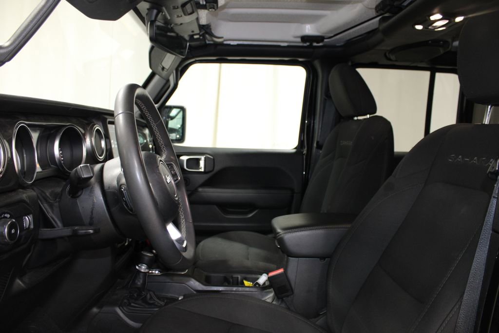 Used 2023 Jeep Wrangler Sahara image 17