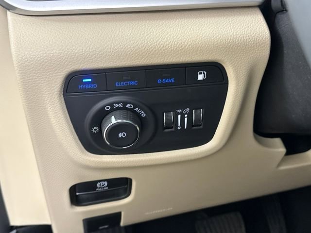 Used 2022 Jeep Grand Cherokee Limited 4xe w/ MOPAR Finishing Package AWD/4WD image 19