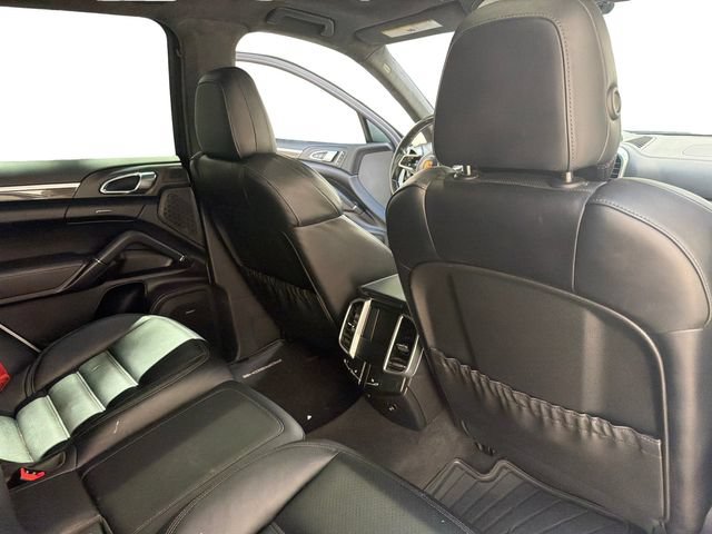 Used 2015 Porsche Cayenne Turbo AWD/4WD image 16