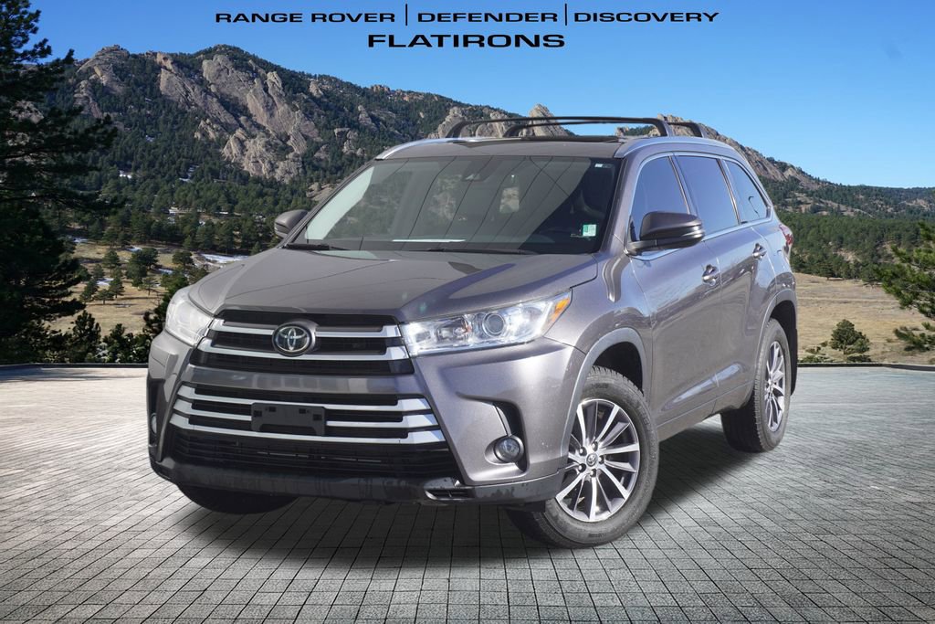 Used 2018 Toyota Highlander XLE image 1