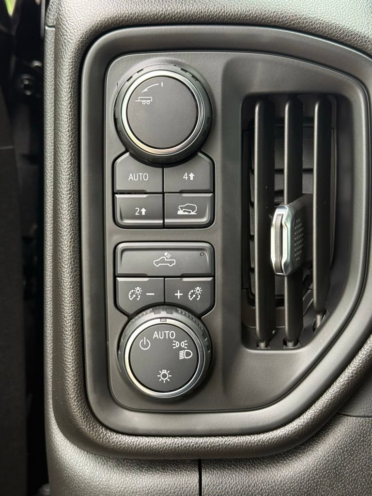Used 2024 Chevrolet Silverado 1500 Custom AWD/4WD image 20