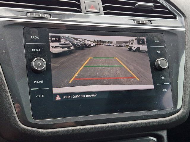 Certified 2020 Volkswagen Tiguan SEL w/ 3rd Row Seat Package image 24