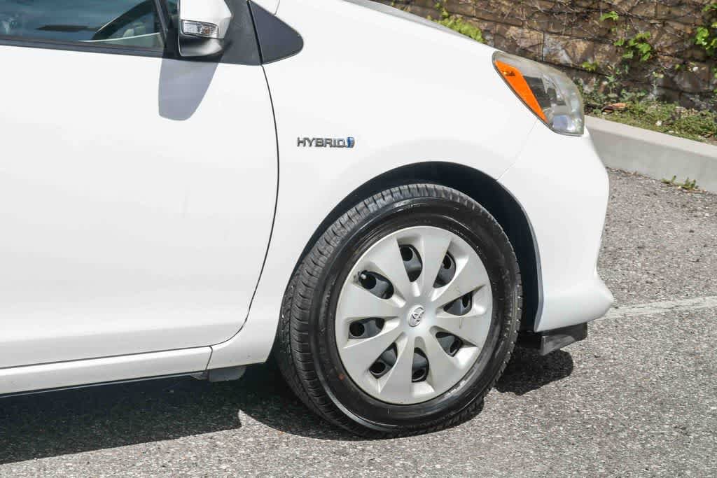 Used 2013 Toyota Prius C Two image 11