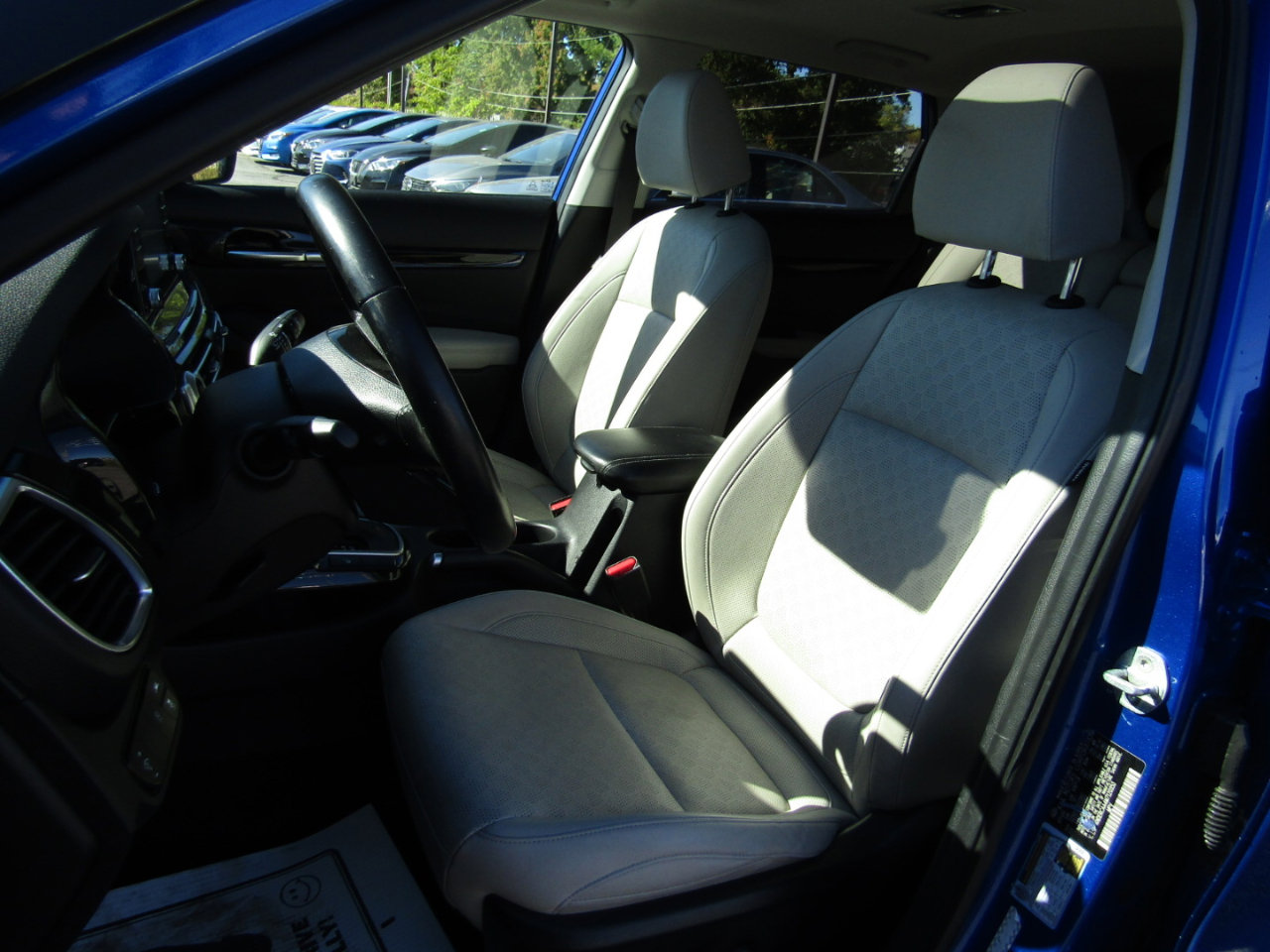 Used 2021 Kia Seltos EX image 19