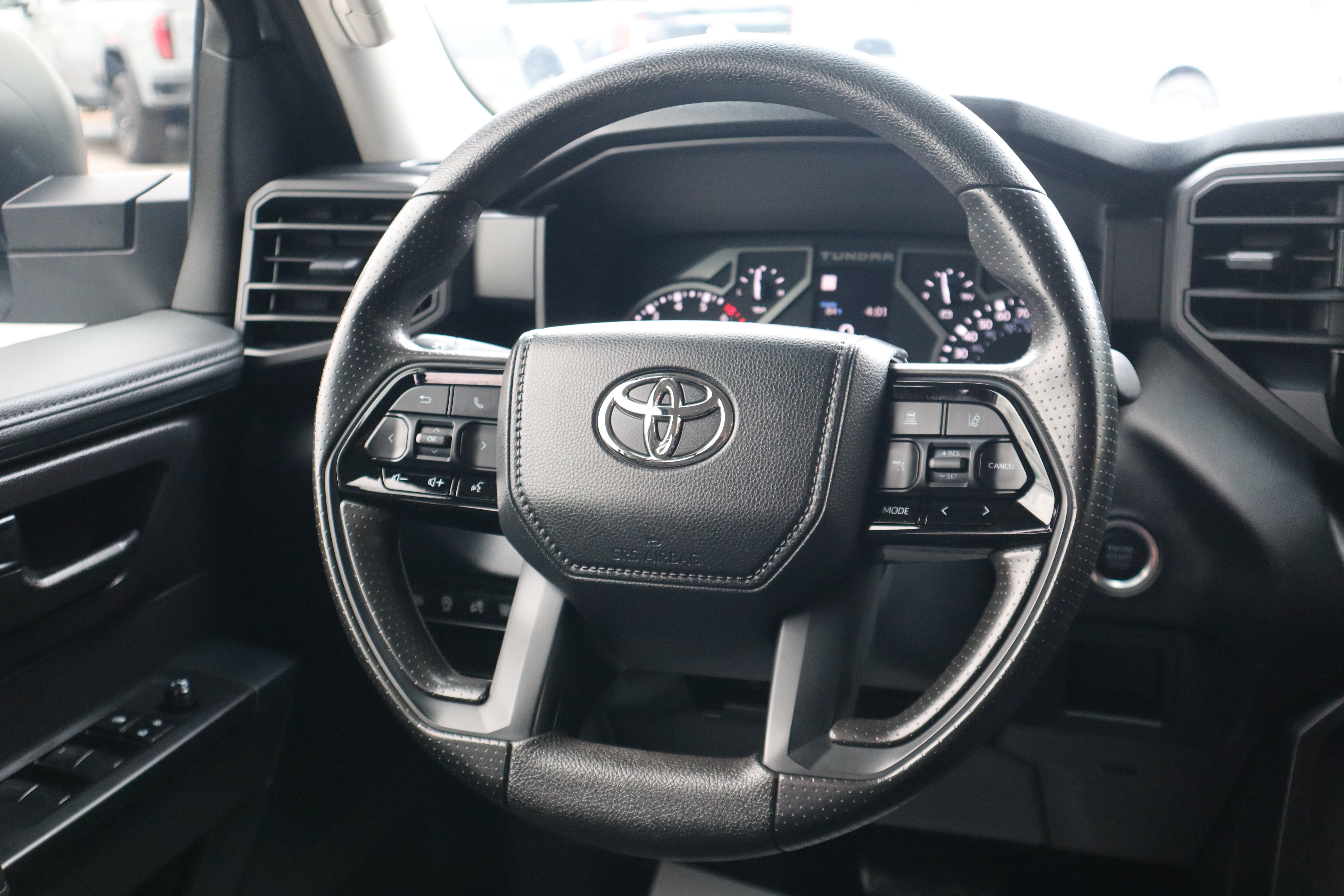 Used 2023 Toyota Tundra SR AWD/4WD image 16