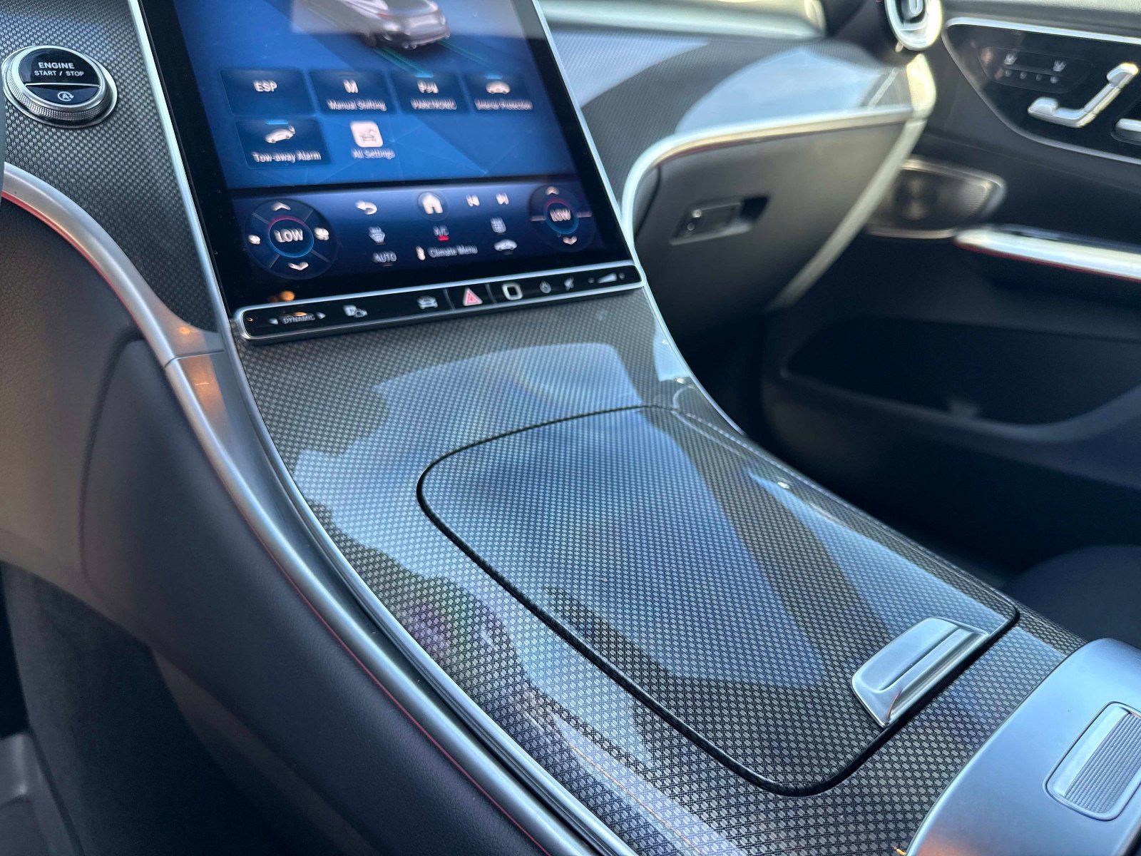 Certified 2025 Mercedes-Benz GLC 300 image 28