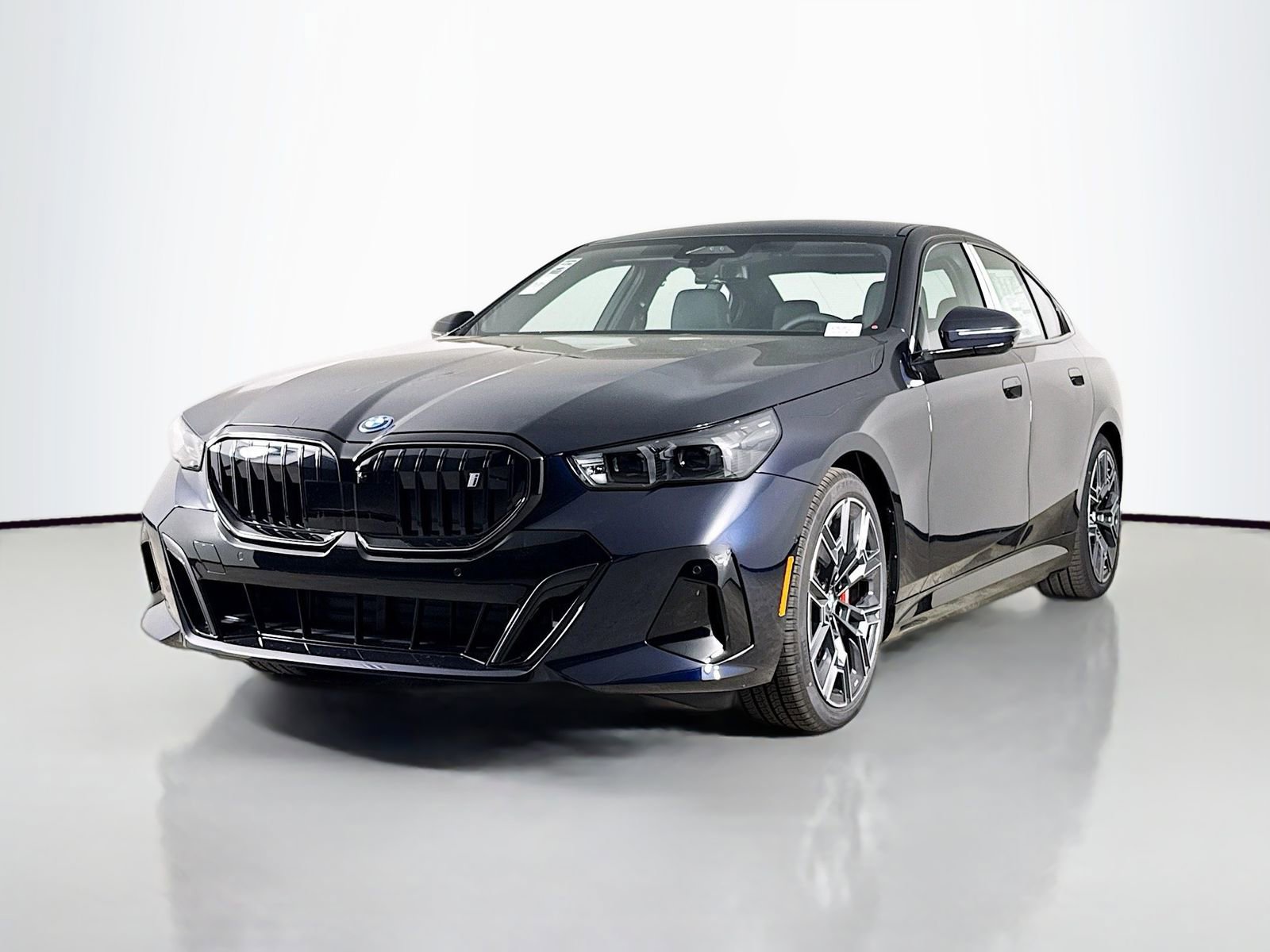 New 2026 BMW i5 eDrive40 w/ Executive Package image 3