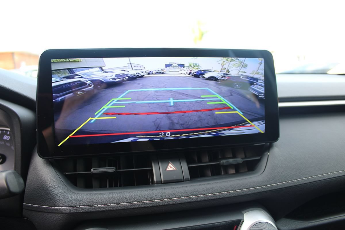 Used 2019 Toyota RAV4 LE w/ Carpet Mat Package FWD image 26