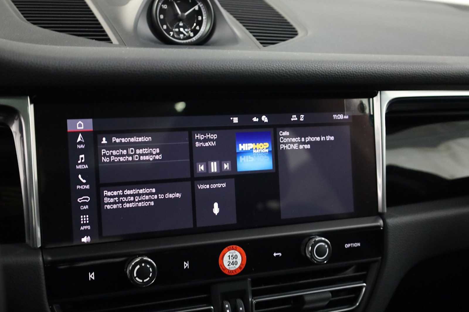 New 2026 Porsche Macan image 33