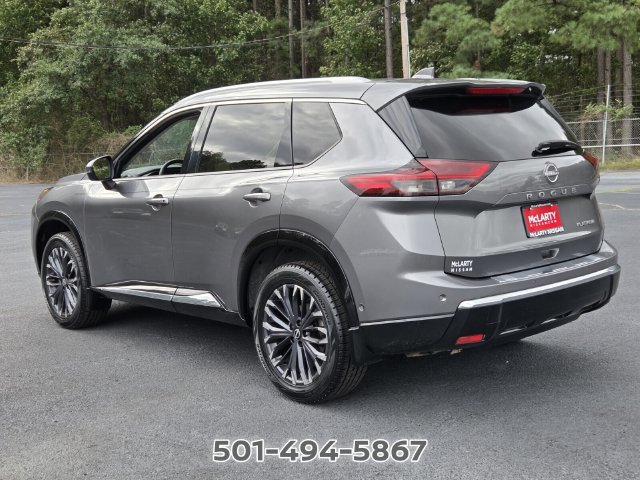 Certified 2024 Nissan Rogue Platinum w/ Platinum Premium Package FWD image 3