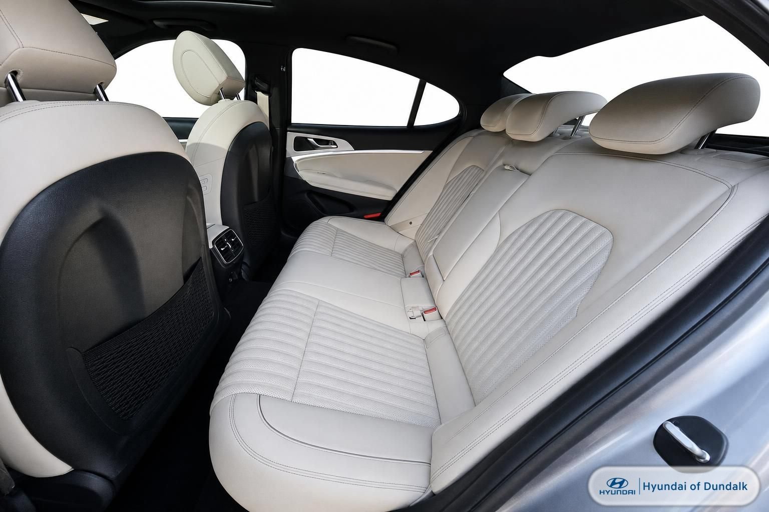 Used 2023 Genesis G70 2.0T w/ Sport Prestige Package RWD image 11