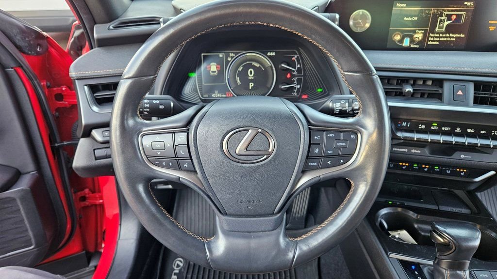 Used 2019 Lexus UX 250h w/ Premium Package image 18