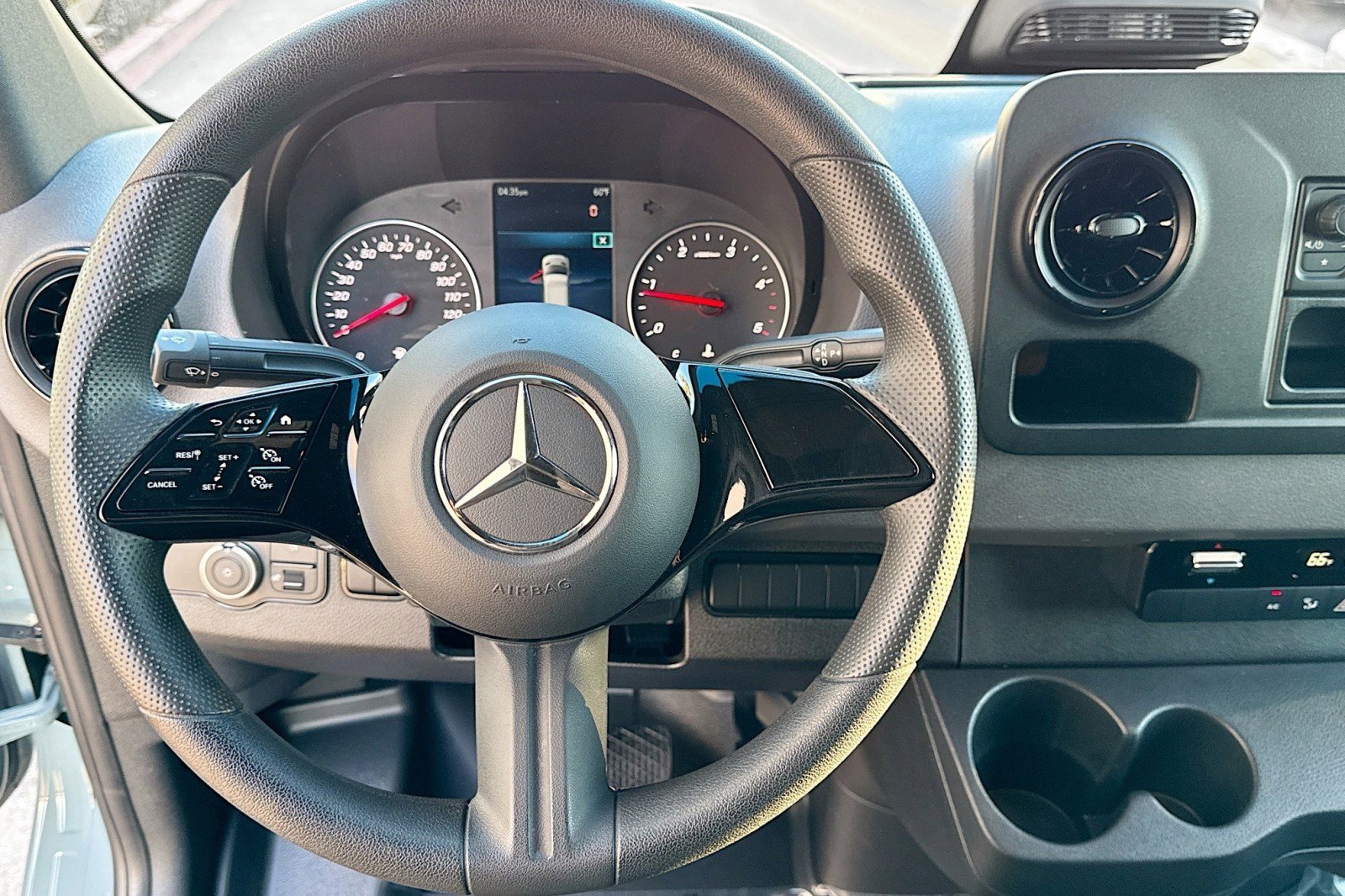 Used 2025 Mercedes-Benz Sprinter 2500 image 11