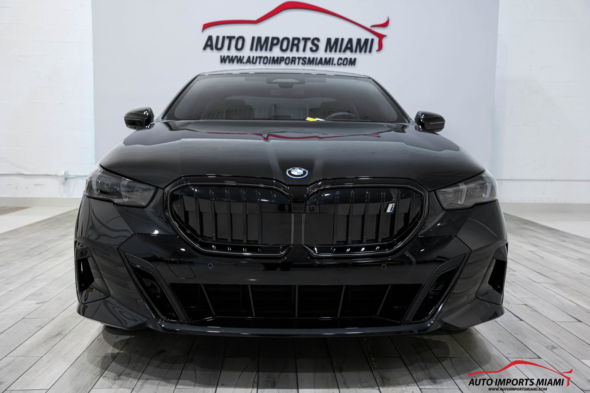 Used 2025 BMW i5 xDrive40 w/ M Sport Package AWD/4WD image 32