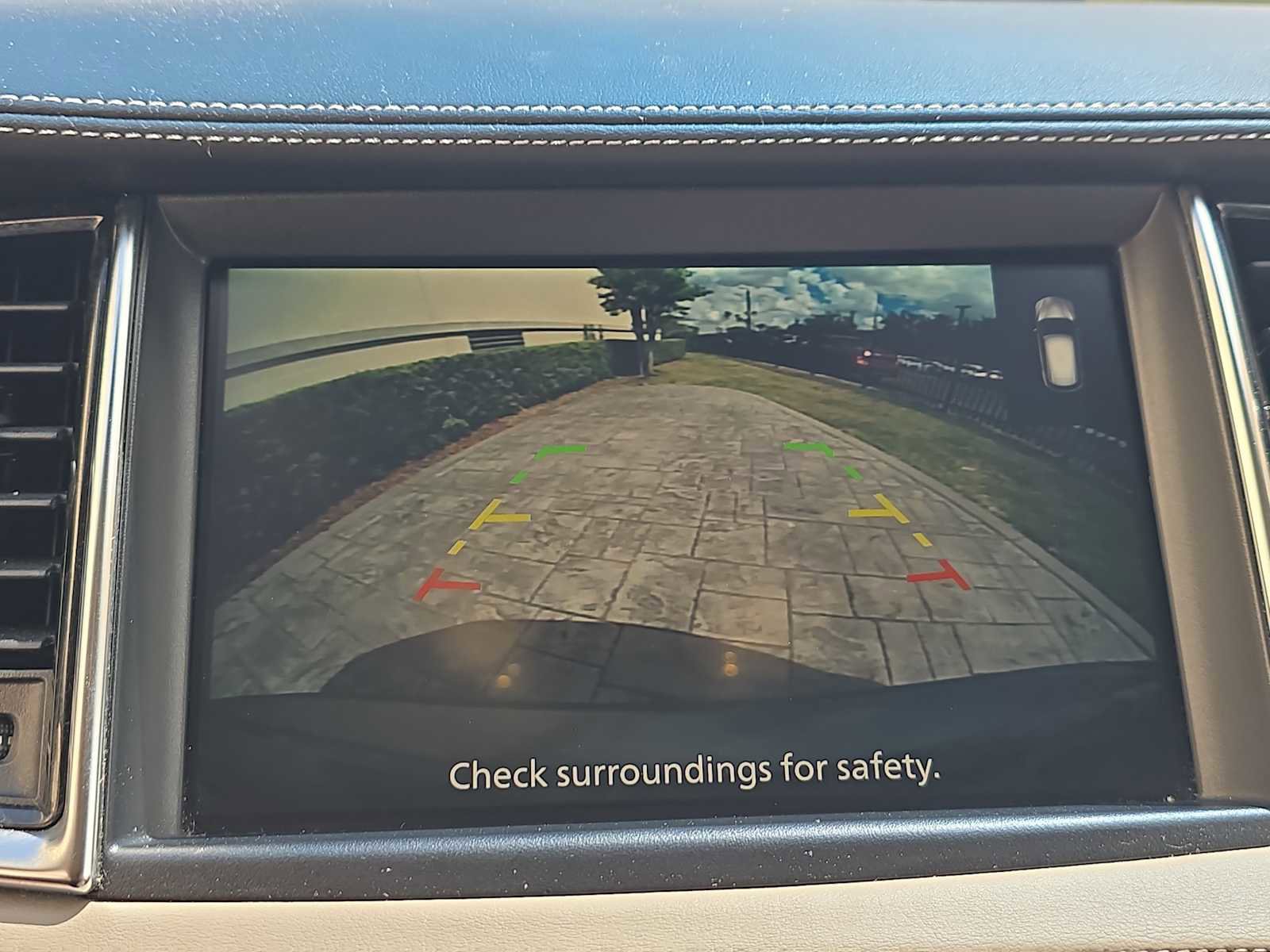 Used 2023 INFINITI QX50 Luxe FWD image 17