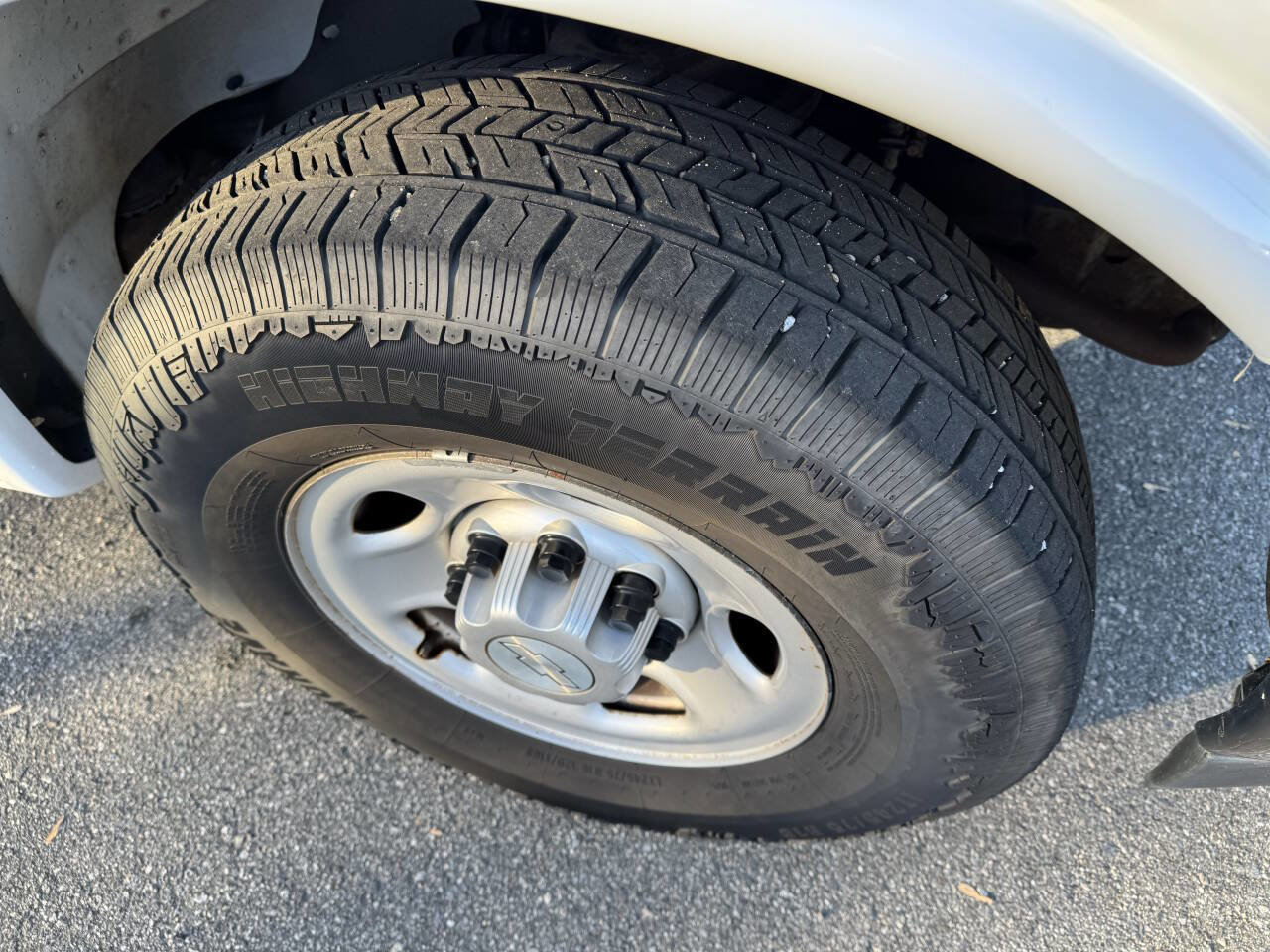 Used 2020 Chevrolet Express 2500 LS w/ Driver Convenience Package RWD image 18