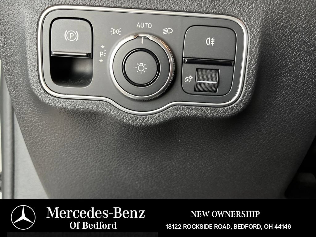 Used 2026 Mercedes-Benz GLB 250 4MATIC image 26