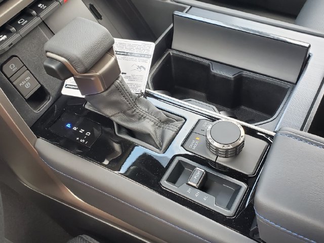 New 2026 Toyota Sequoia Platinum w/ Tow Technology Package AWD/4WD image 35