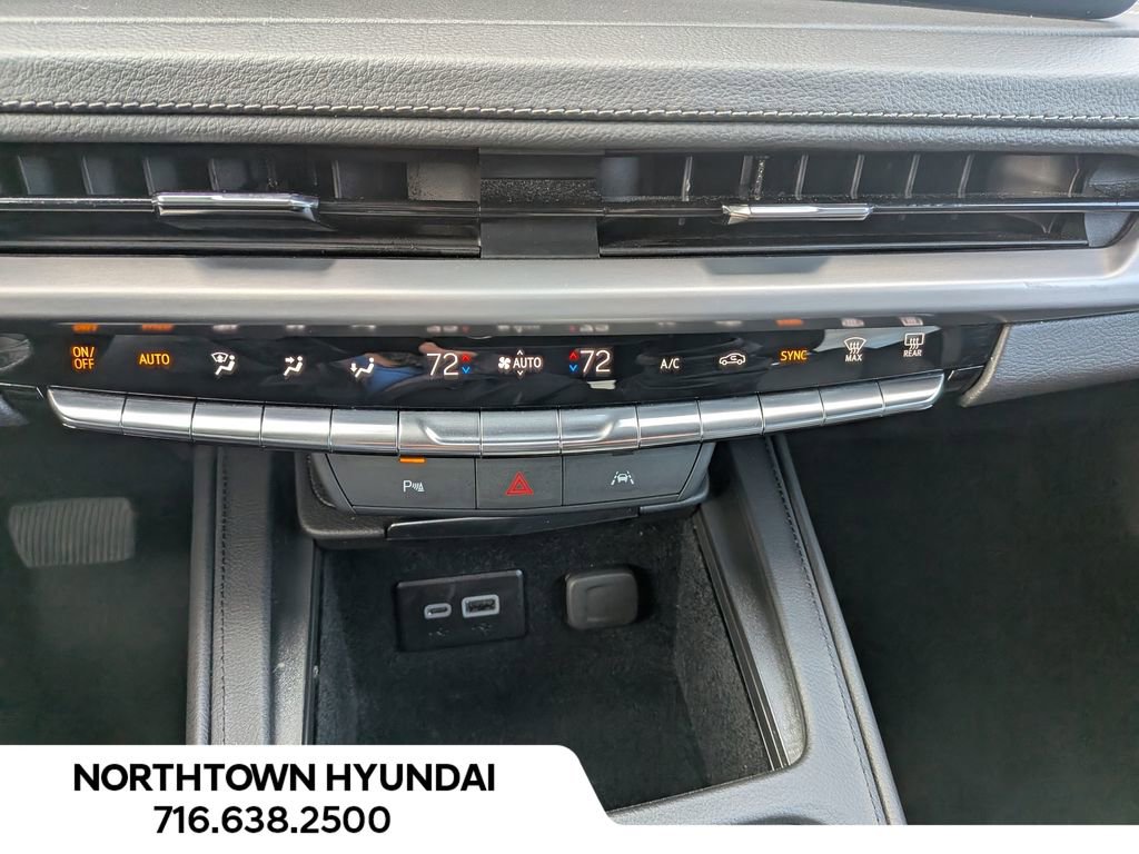 Used 2025 Cadillac XT4 Premium Luxury image 20