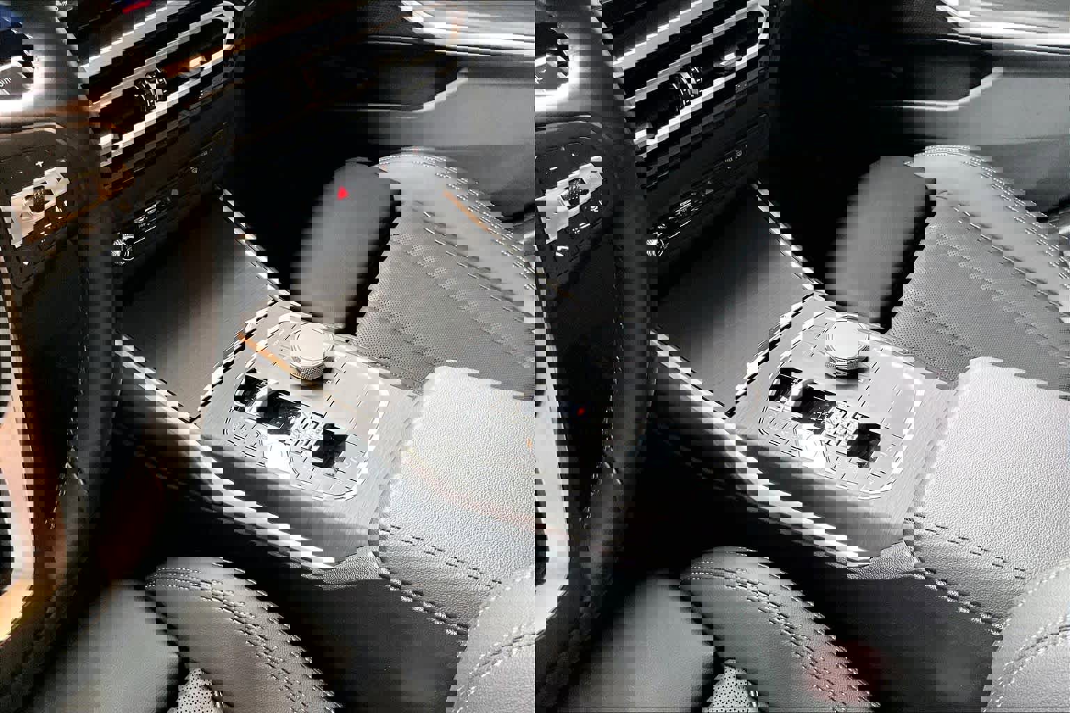 Used 2024 BMW 330i Sedan image 16