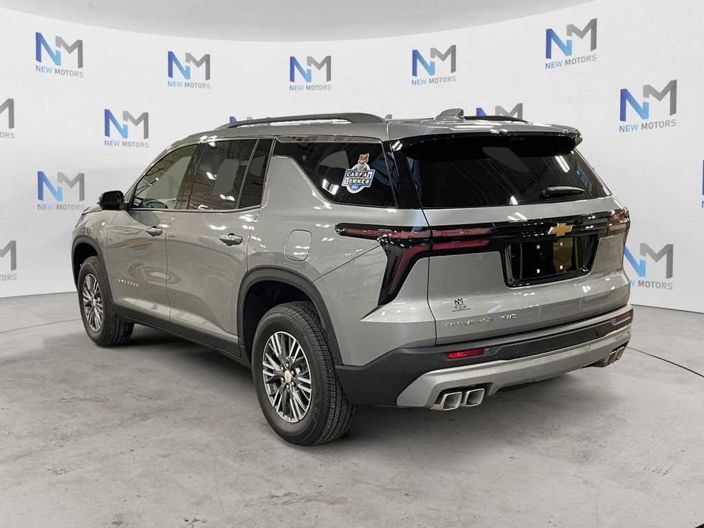 Used 2026 Chevrolet Traverse LT w/ Driver Confidence Package AWD/4WD image 3