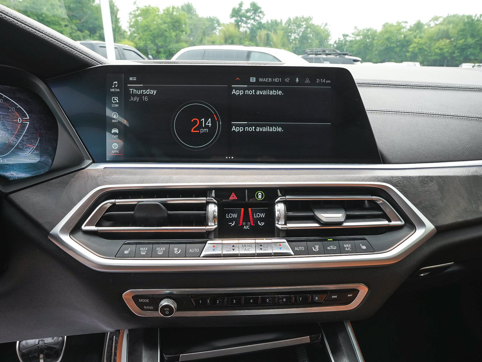 Used 2022 BMW X5 xDrive40i w/ M Sport Package AWD/4WD image 24
