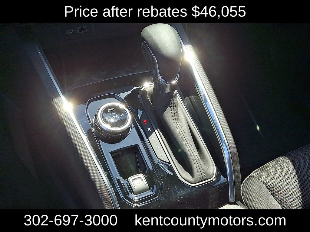 New 2026 GMC Canyon Elevation w/ Convenience Package image 14