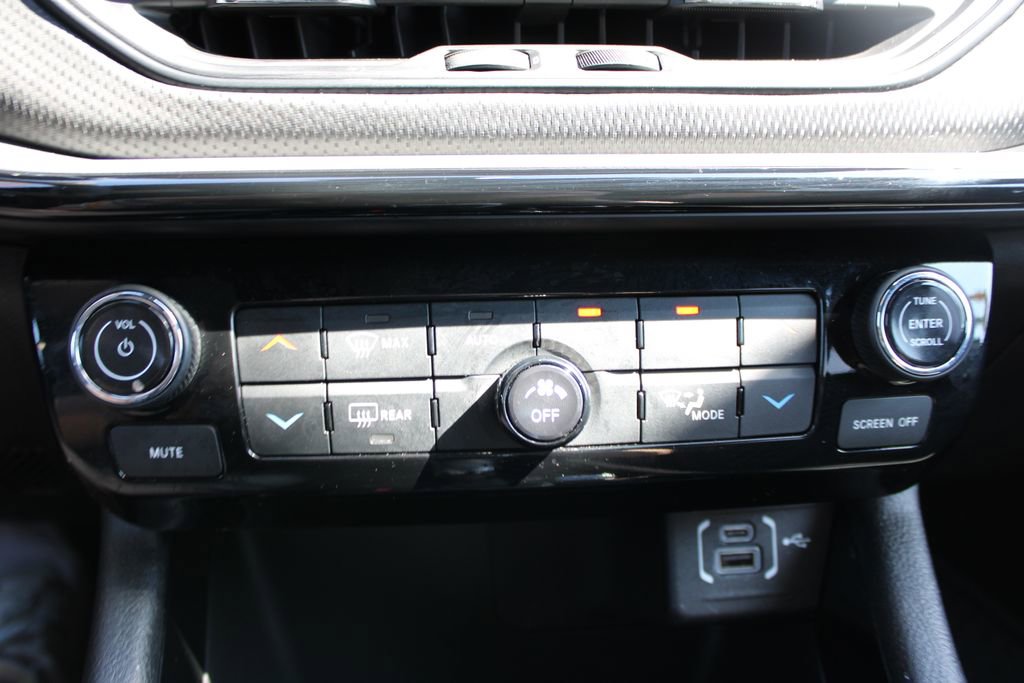 Used 2025 Jeep Compass Trailhawk image 42