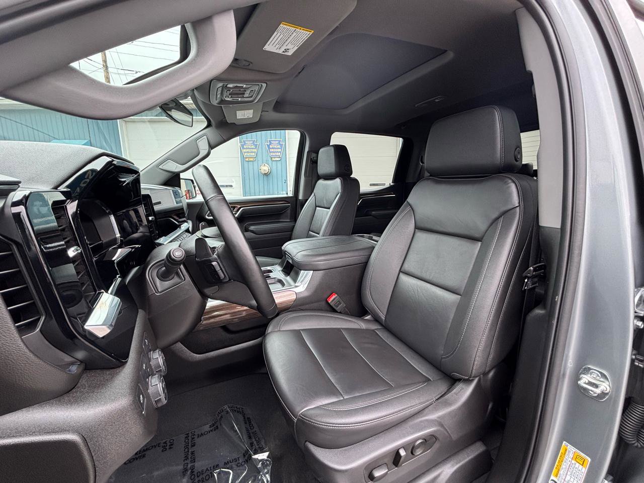 Used 2025 Chevrolet Silverado 1500 RST w/ Convenience Package II image 15