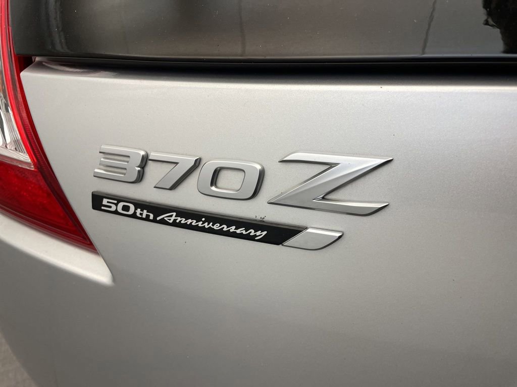 Used 2020 Nissan 370Z Coupe RWD image 9