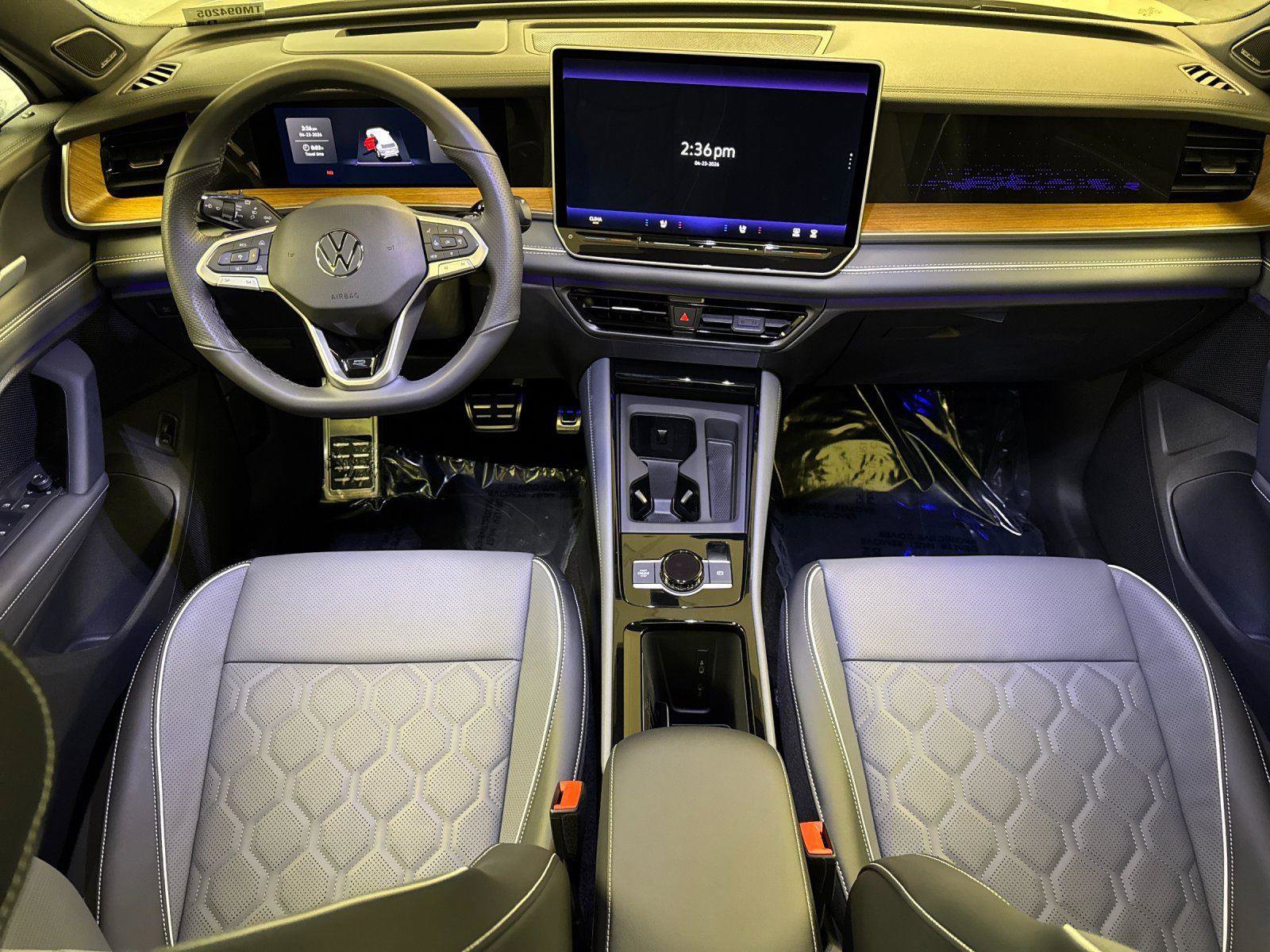 New 2026 Volkswagen Tiguan SEL R-Line AWD/4WD image 12