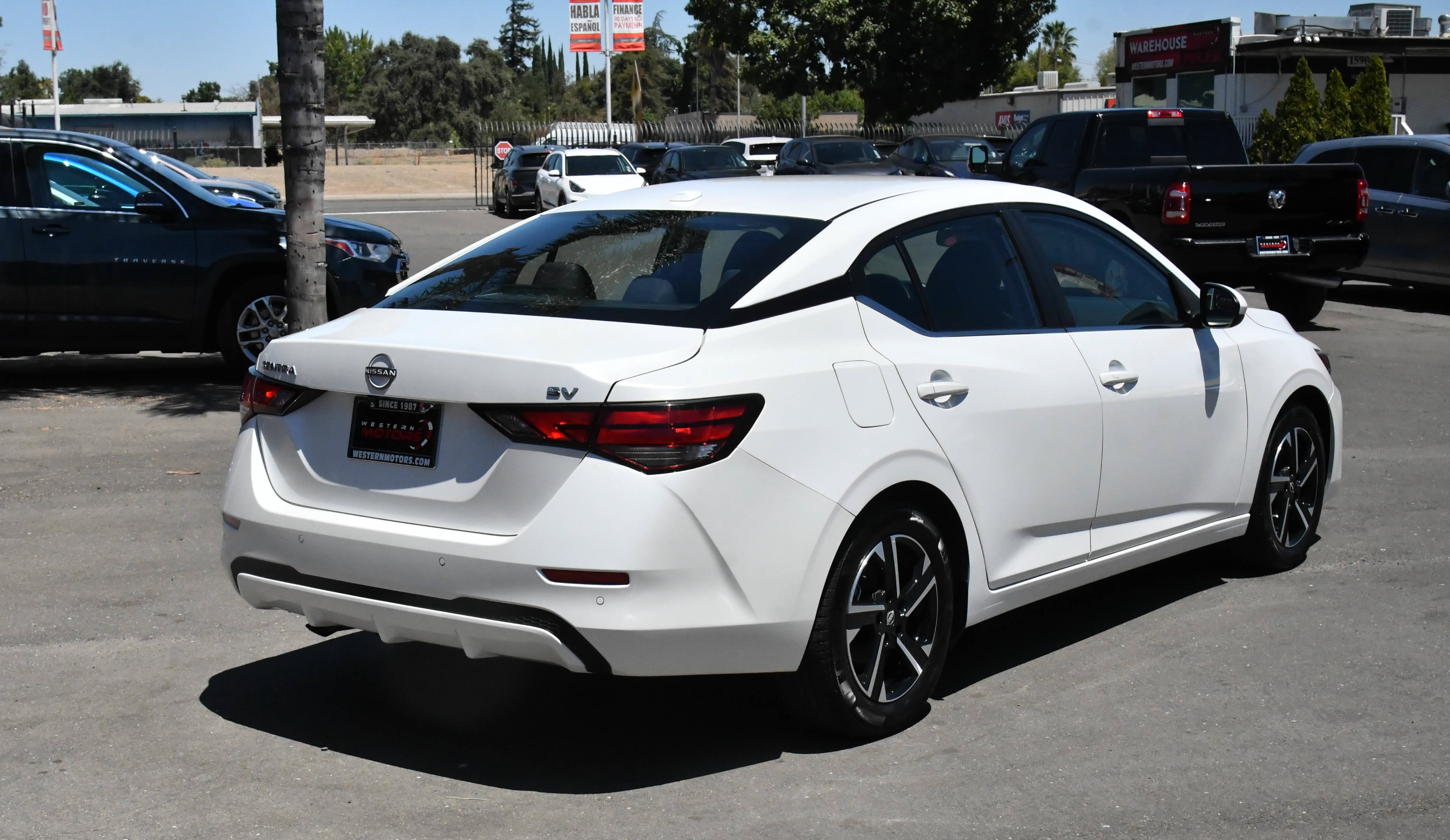 Used 2024 Nissan Sentra SV FWD image 8