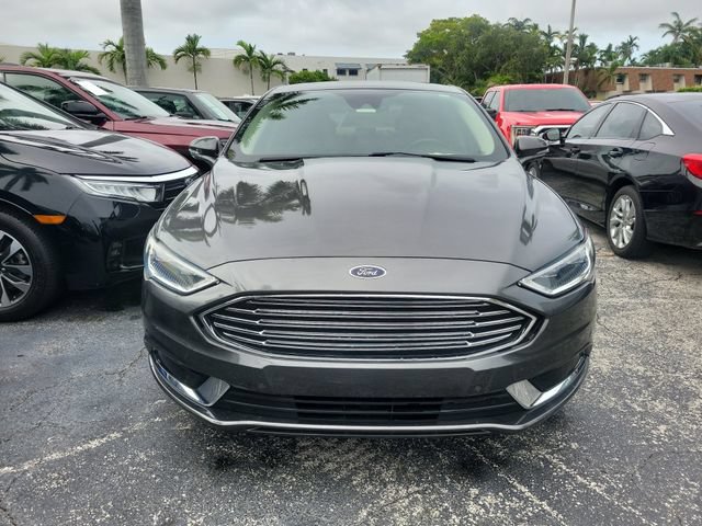 Used 2018 Ford Fusion SE w/ Equipment Group 602A FWD image 2