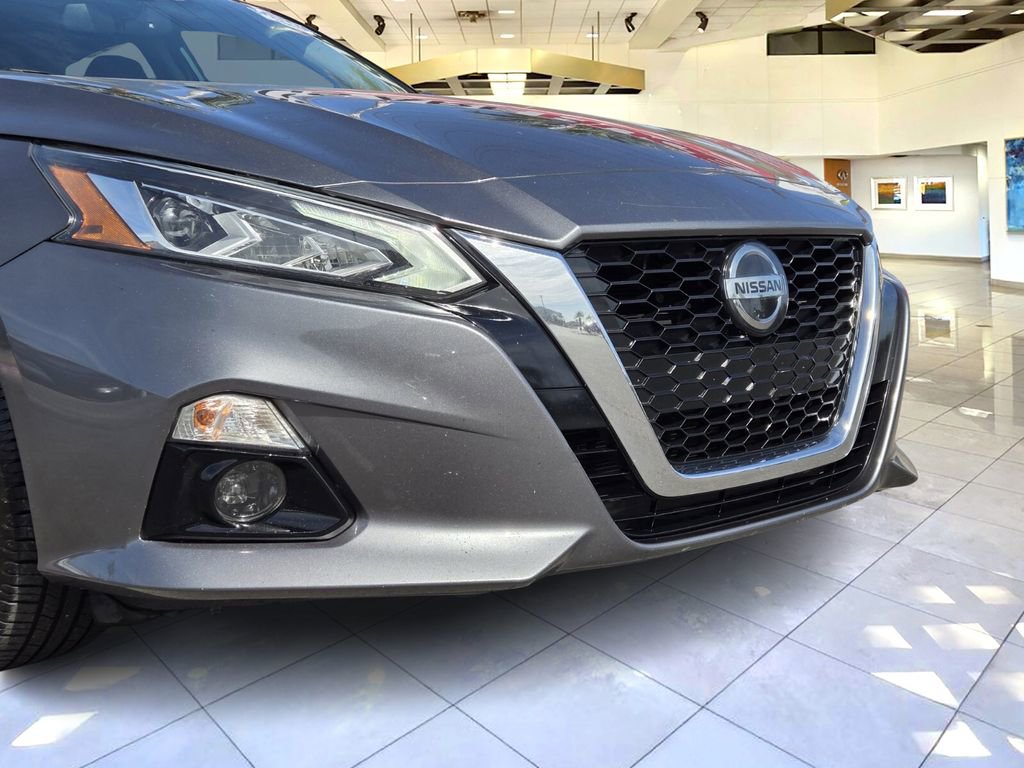 Used 2019 Nissan Altima 2.5 SV FWD image 2