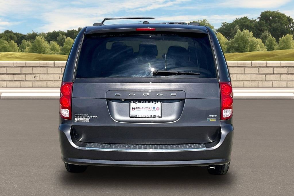 Used 2017 Dodge Grand Caravan SXT image 4