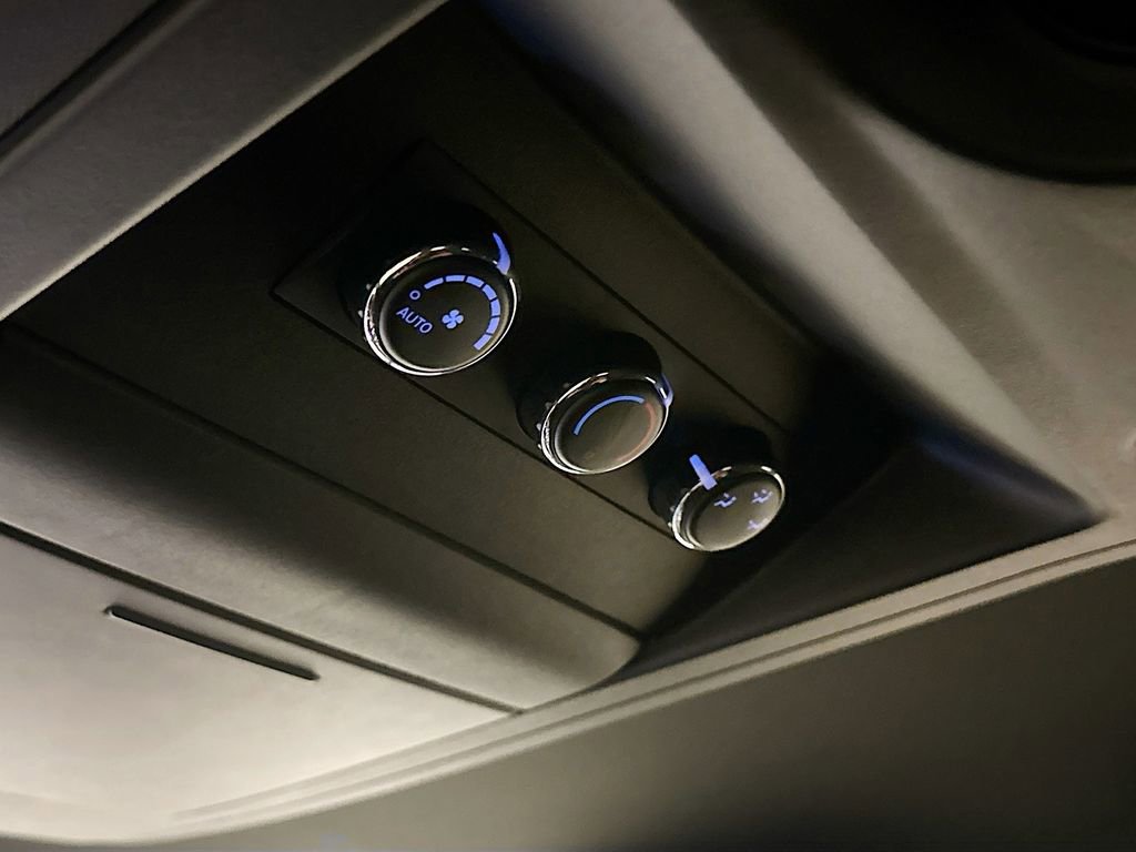 Used 2018 Dodge Grand Caravan GT image 32