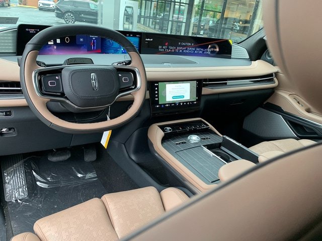 New 2027 Lincoln Navigator Black Label AWD/4WD image 17