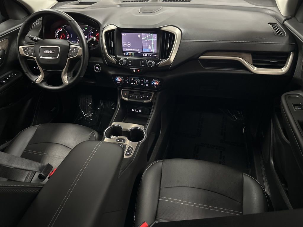 Used 2024 GMC Terrain Denali w/ Denali Premium Package AWD/4WD image 11